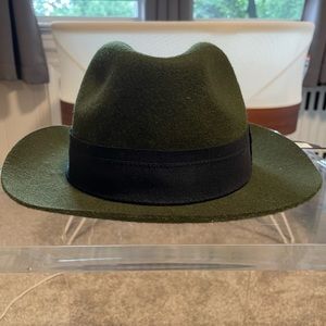 NWT THE KOOPLES classic wool felt hat with skull. Unisex. Made in France.